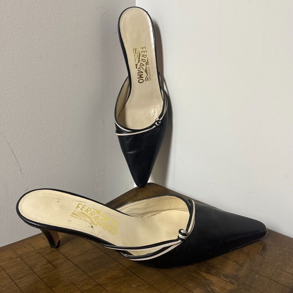 Ferragamo Black Leather Pointed Toe Kitten Heel Mules Italy Womens 8B Designer